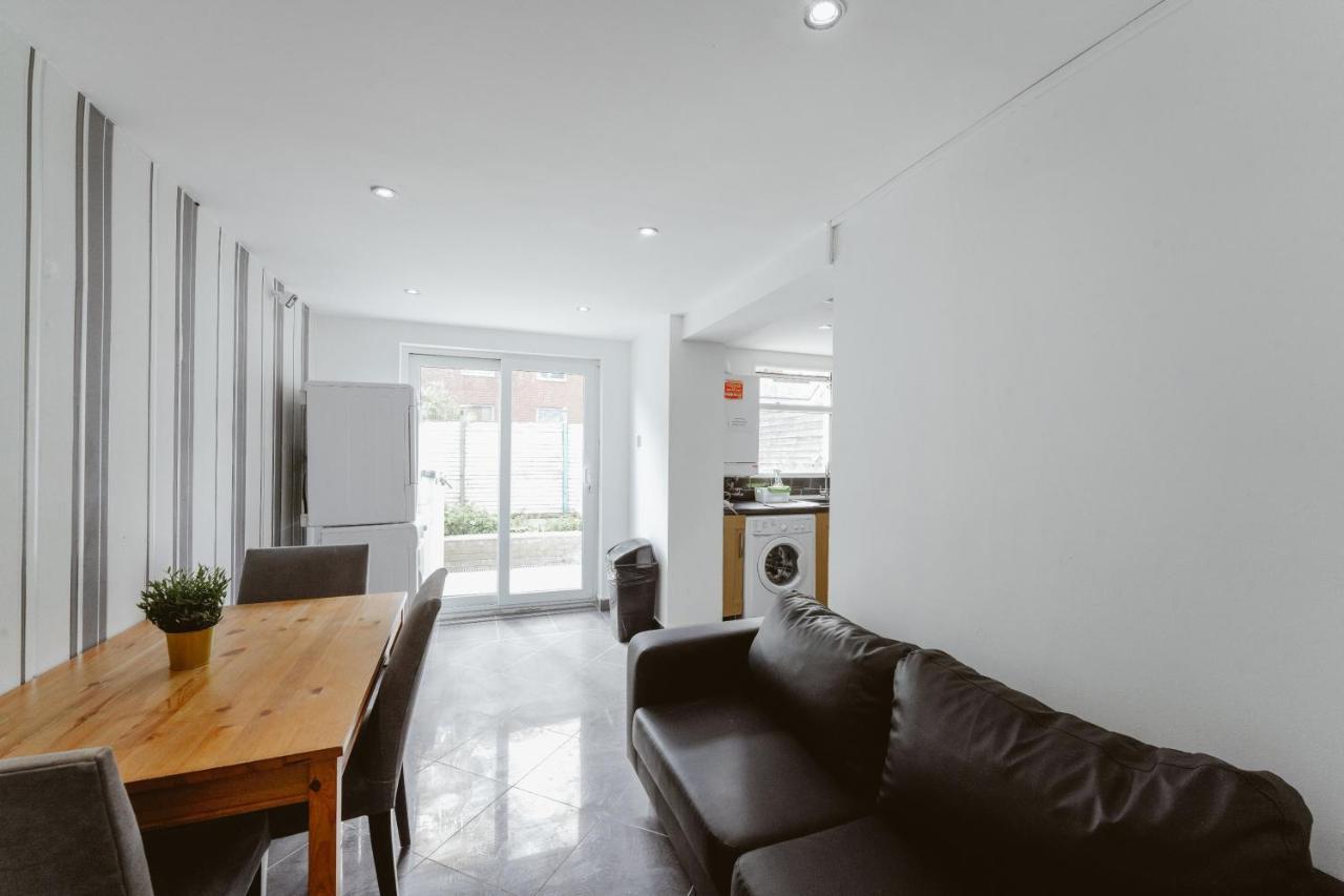 Great Rooms In Stepney Green Station - 12 Londen Buitenkant foto